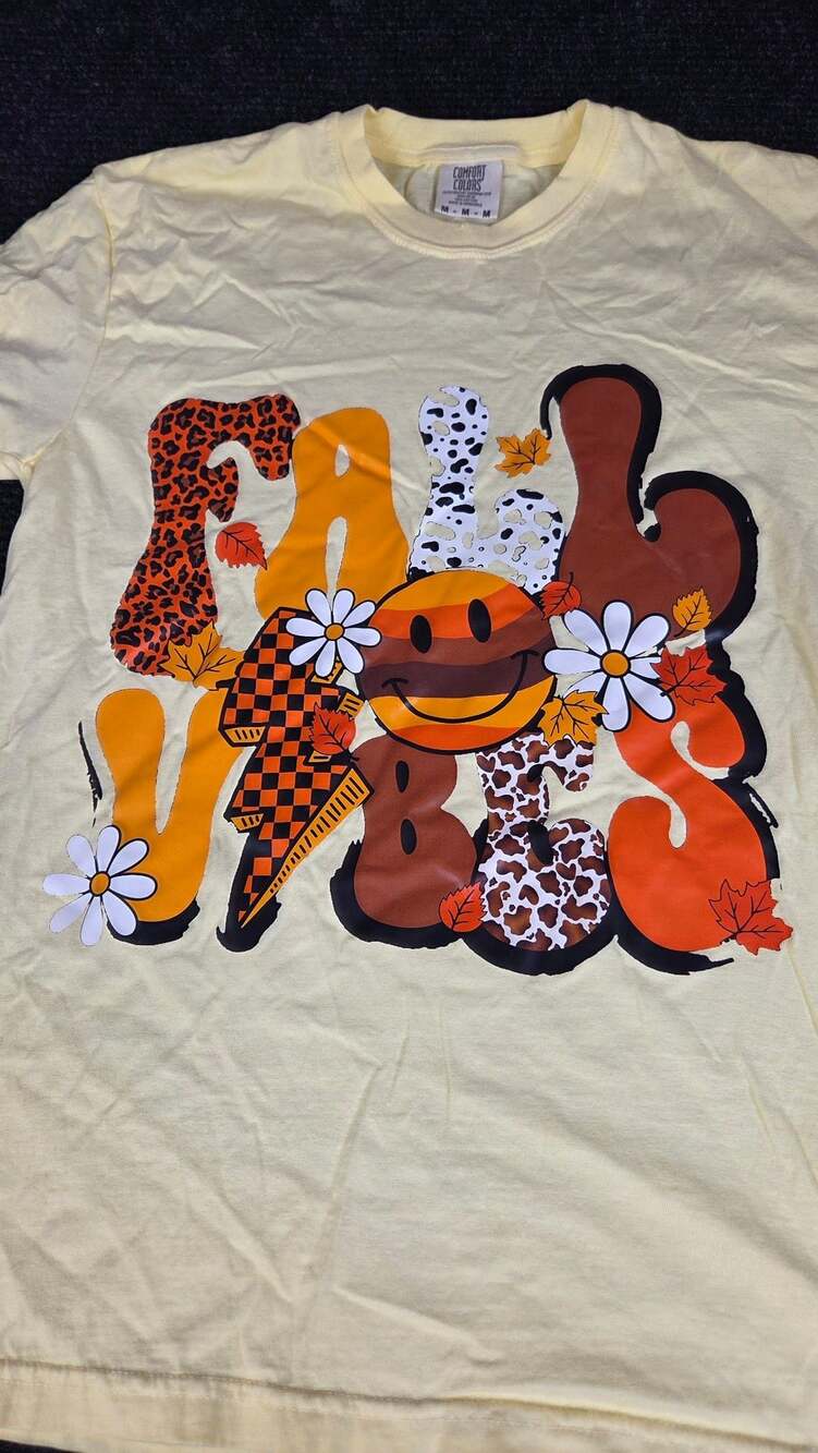 Comfort Colors Fall Vibes Graphic T-Shirt Medium Yellow